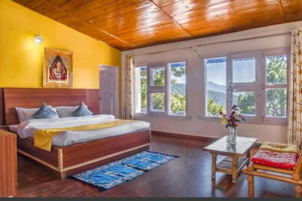 5 Bedrooms By Humble Stay Kasauli Bagian luar foto